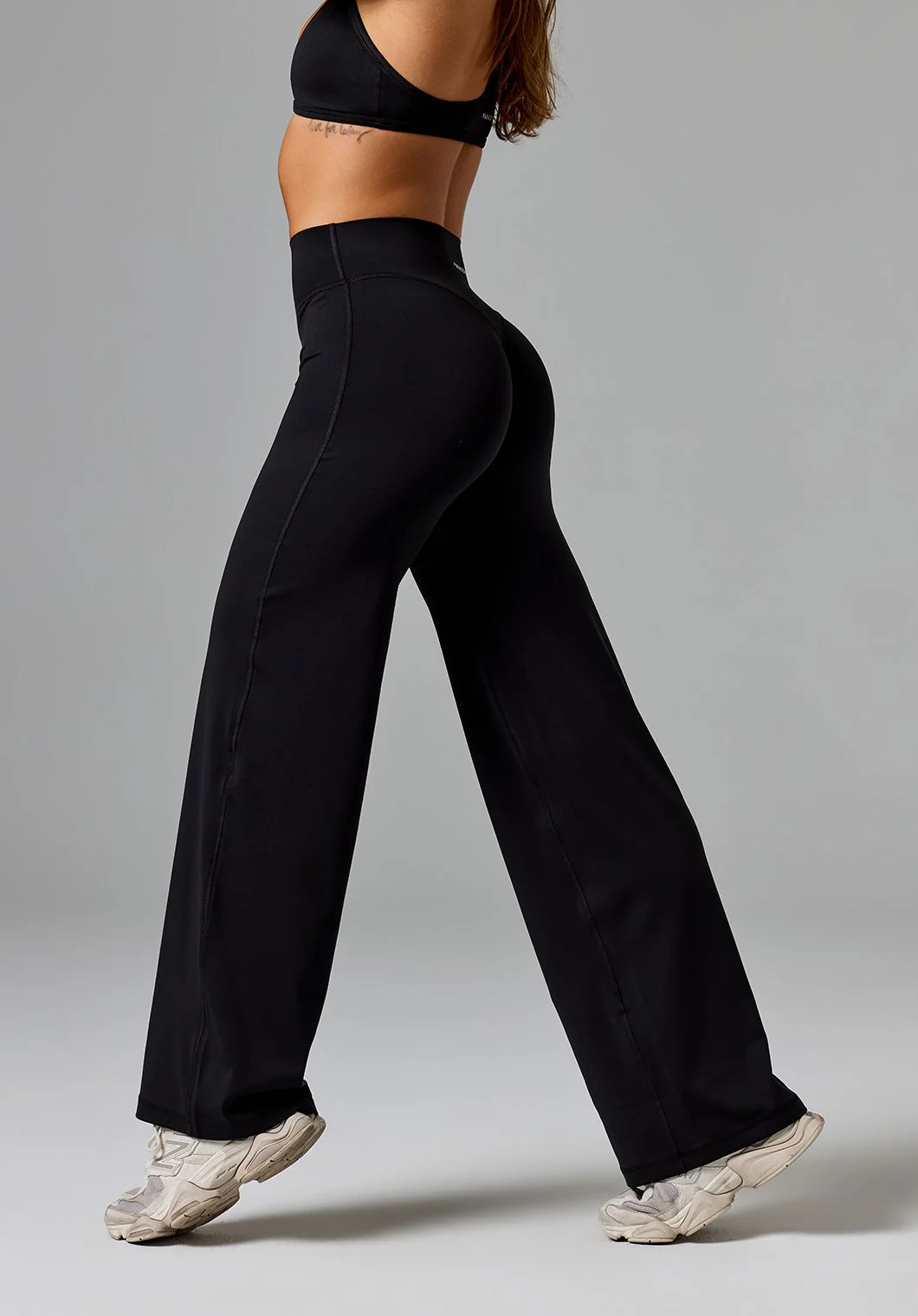 Reluna™ Original Sculptseam® Mid-Rise Straight Leg Pant Regular Black