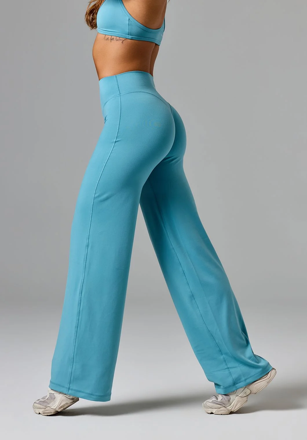 Reluna™ Original Sculptseam® Mid-Rise Straight Leg Pant Regular Mineral